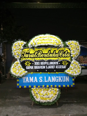 Papan Bunga Duka di Lelewi